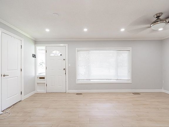 4th image of 13450 65a Ave