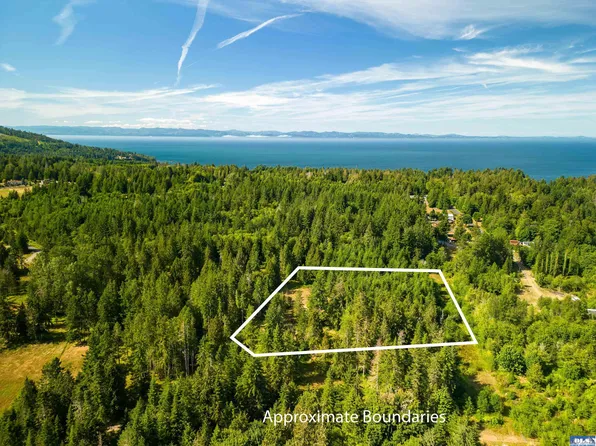 242 Hudson Rd, Port Angeles, WA 98363