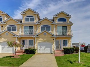 5 Alhambra Rd, Massapequa, NY 11758