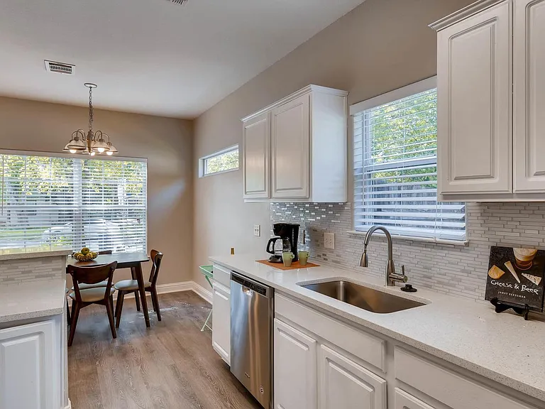 1116 Estes Ave #A — Photo 10