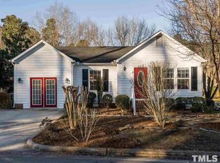 100 Foxcrest Ct, Cary, NC 27513