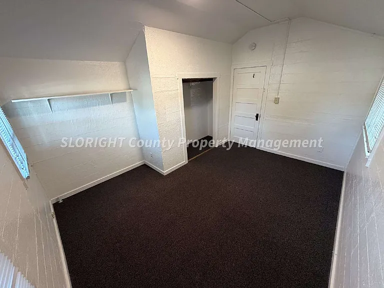 1243 Bond St — Photo 12