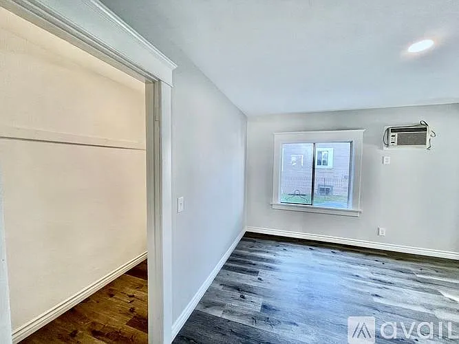 718 Raleigh St — Photo 10