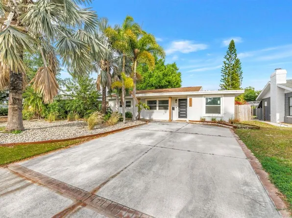 9045 3rd St N, Saint Petersburg, FL 33702
