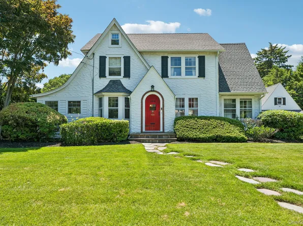 120 William Street, East Williston, NY 11596