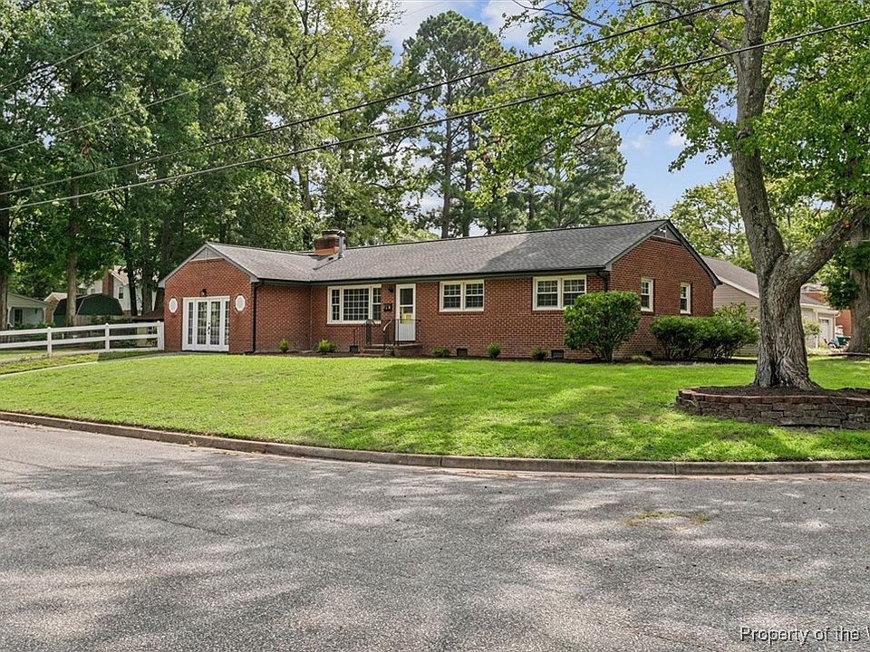 1st image of 111 Brookfield Dr