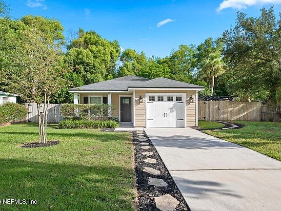 3rd image of 6237 SYRINGA Lane