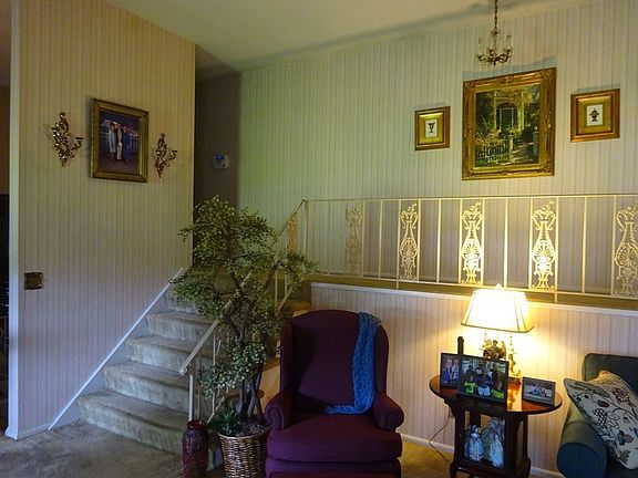 4th image of 110 Cherokee Dr