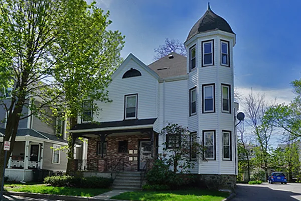145 Brown St #2R — Photo 5