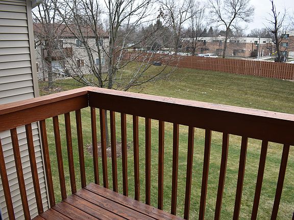 5th image of 763 E Whispering Oaks Dr