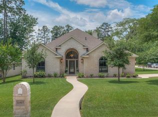 11917 Walden Rd, Montgomery, TX 77356