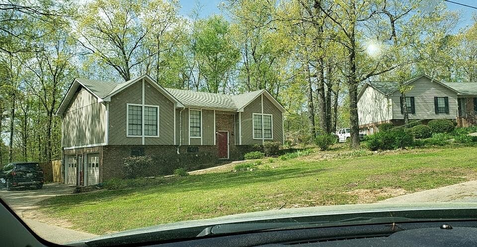 2nd image of 137 Forest Ridge Rd