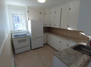 21 Charleston Ave APT 3, Manchester, NH 03102