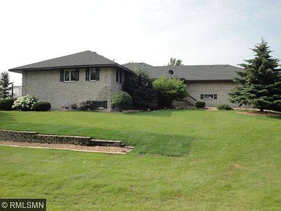 3rd image of 517 Freedom Dr