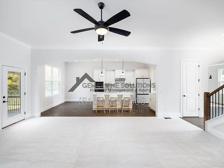 631 Silva Ln — Photo 13