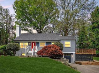 3105 Holiday Dr, Brookeville, MD 20833