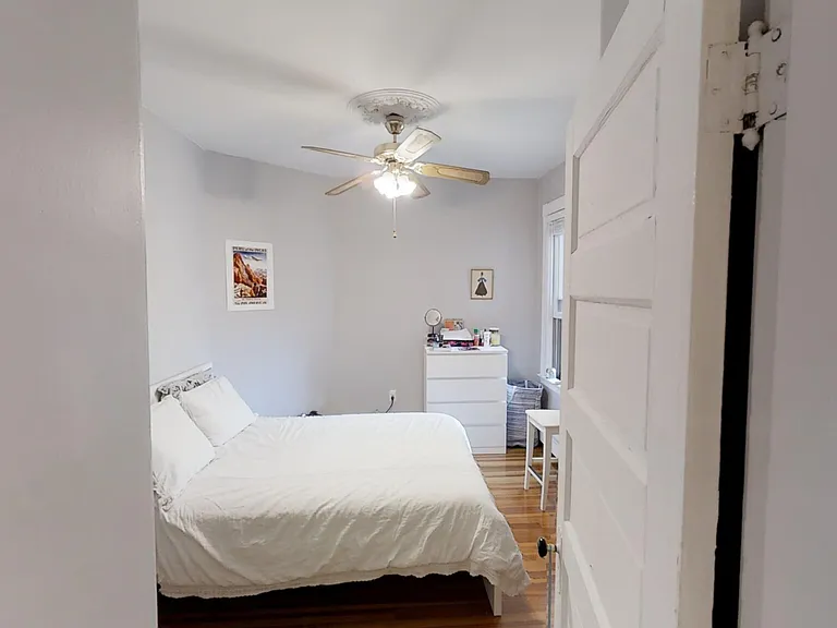 200 Harvard St #2L — Photo 6