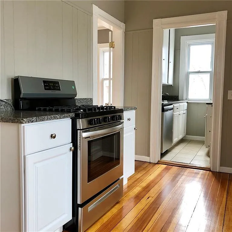 4 bed, 1600 sqft, $3,600 — Photo 3