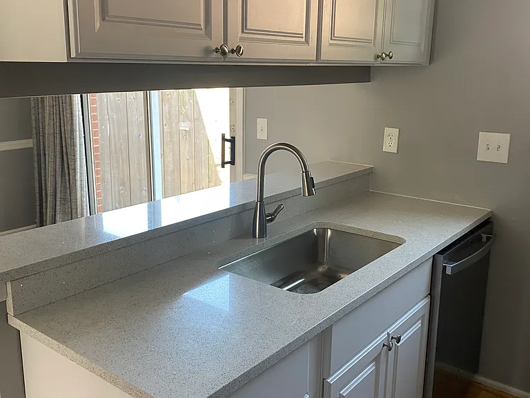 3470 Sunbury Ln — Photo 4