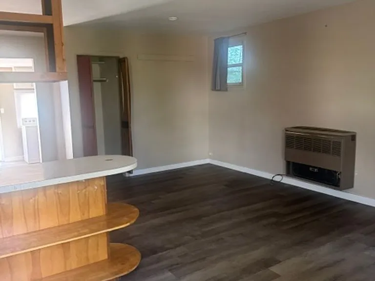 410 W Bullion St — Photo 2