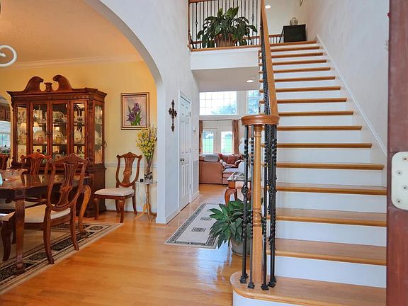 5th image of 178 Butler Ct