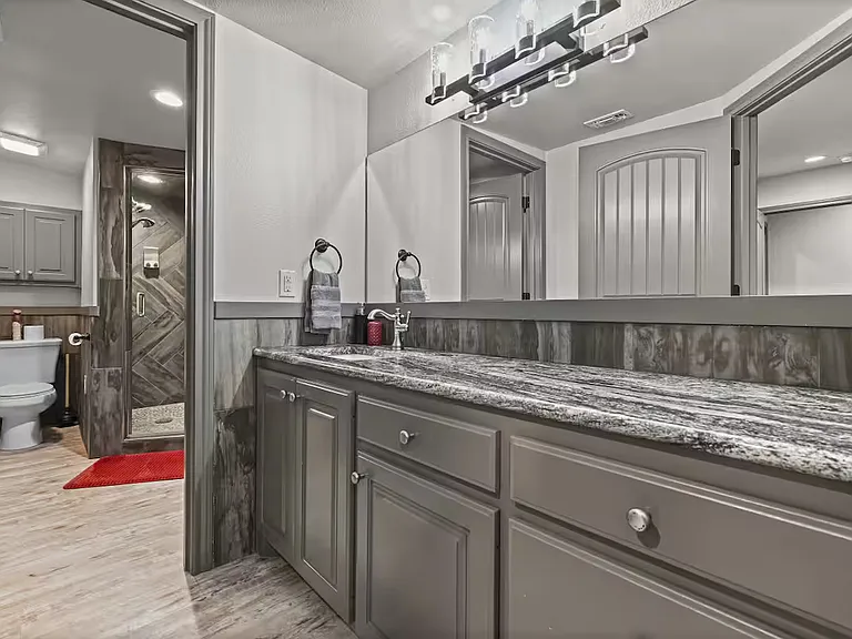 3 Jesse James Dr #B — Photo 15