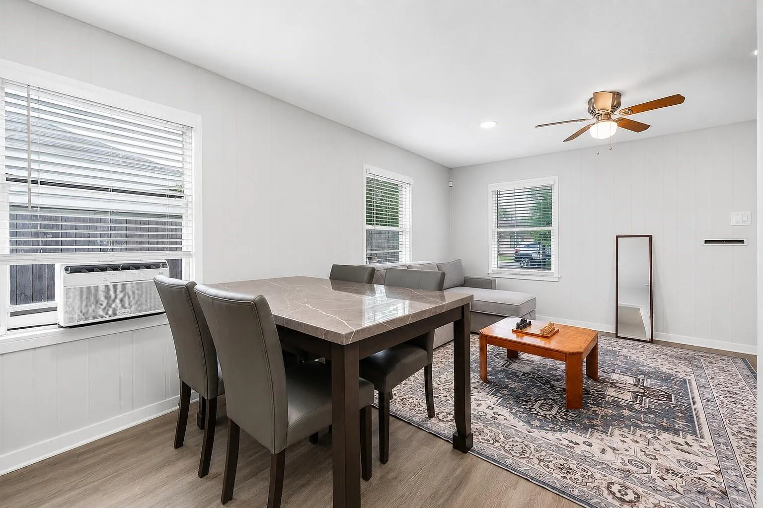 2 bed, 1.0 bath, 923 sqft, $1,650 — Photo 3
