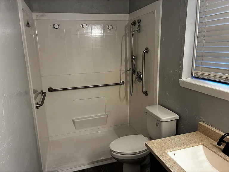 5212 Brookwood Dr — Photo 8