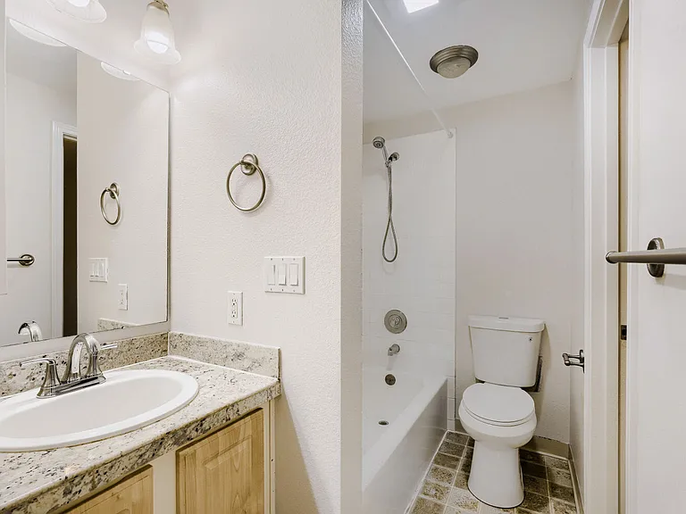 11114 NE 125th Ln #G325 — Photo 15