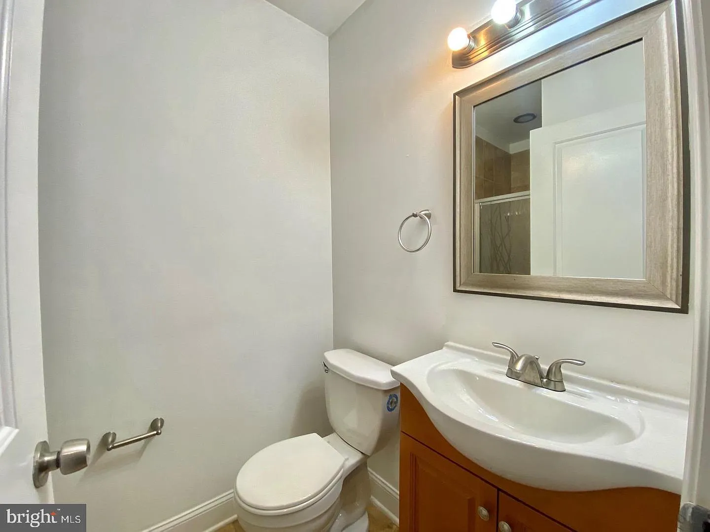 4 bed, 4.0 bath, 1200 sqft, $1,800 — Photo 3
