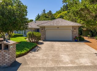 81 Edgewater Ct, Florence, OR 97439