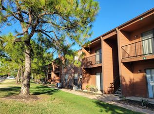 904 University Oaks Blvd APT 17, College Station, TX 77840