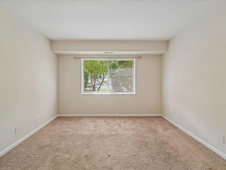 12001 Old Columbia Pike #12001-106 — Photo 16