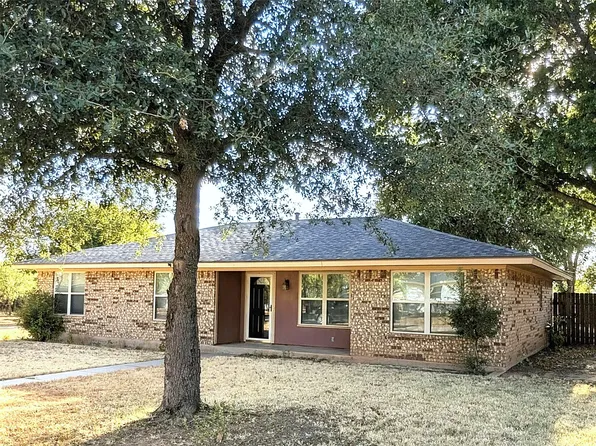 1316 Galloway Dr, Olney, TX 76374