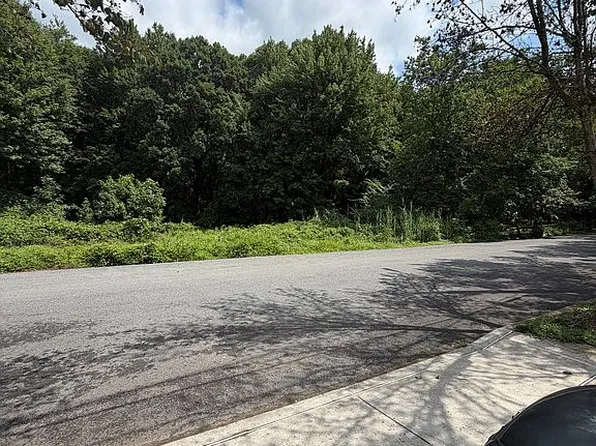 15 Lundsten Ave, Staten Island, NY 10309