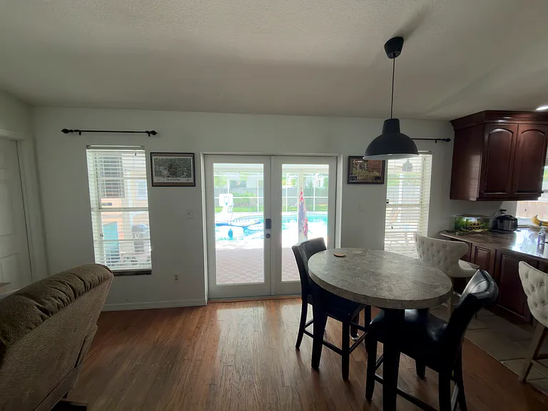 206 N Beverly Ave — Photo 5