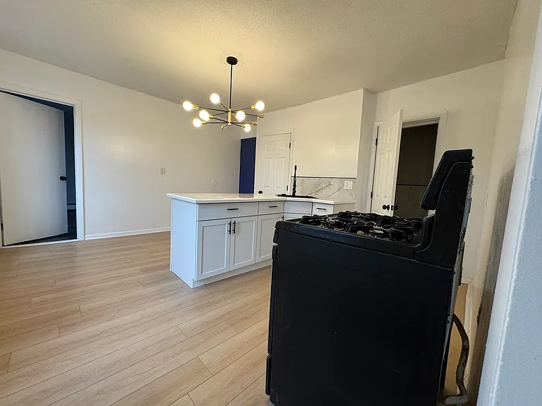 345 Myrtle St #3W — Photo 10