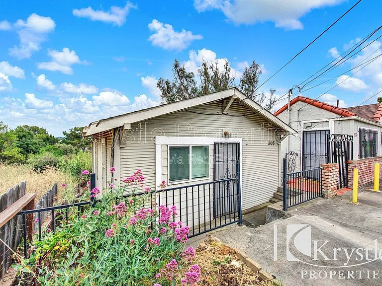 505 Hichborn St #B — Photo 2