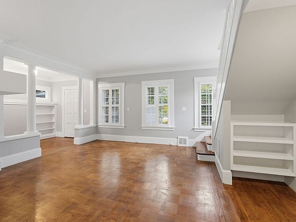 2nd image of 242 32nd Ave