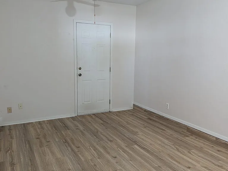 5309 Oregon Trl — Photo 4