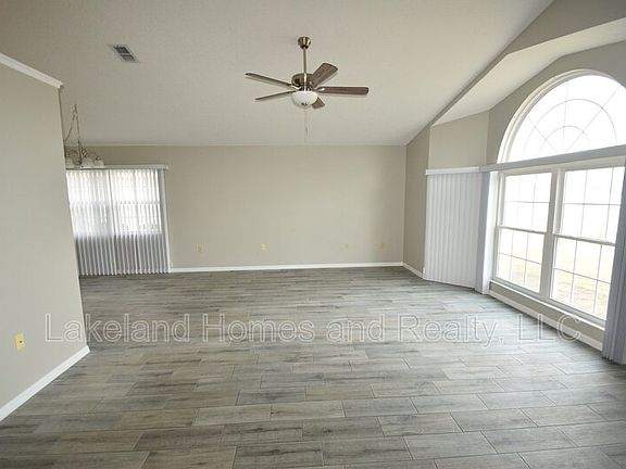 3rd image of 6208 Egret Dr