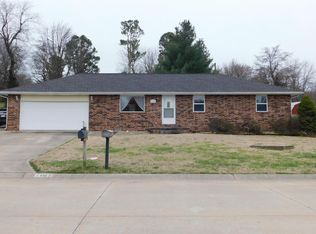 419 Honeysuckle Ln, Monett, MO 65708