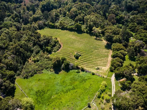 5660 Alpine Rd, Portola Valley, CA 94028