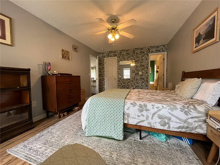 116 Arbors Ct — Photo 16