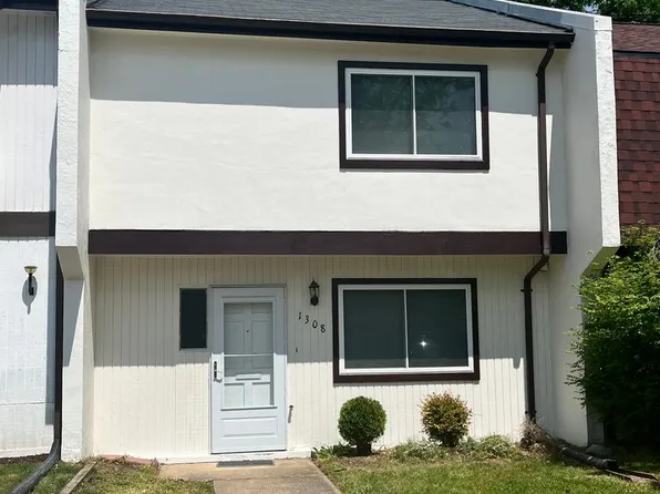 1308 Wexford Ct, Herndon, VA 20170