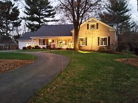 2nd image of 28 Wintergreen Hill Dr