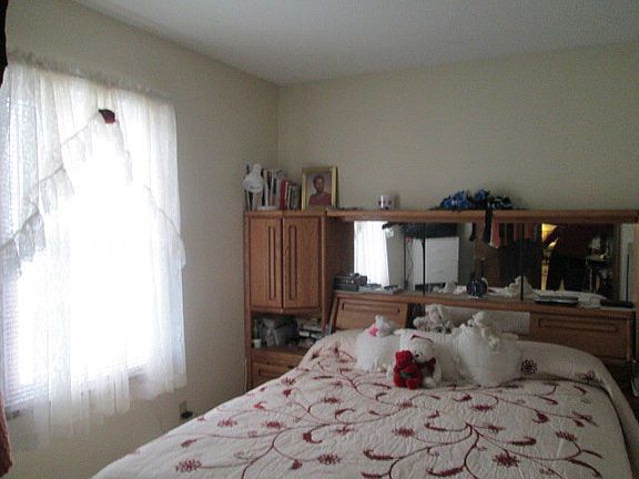5th image of 110 Hemlock Dr