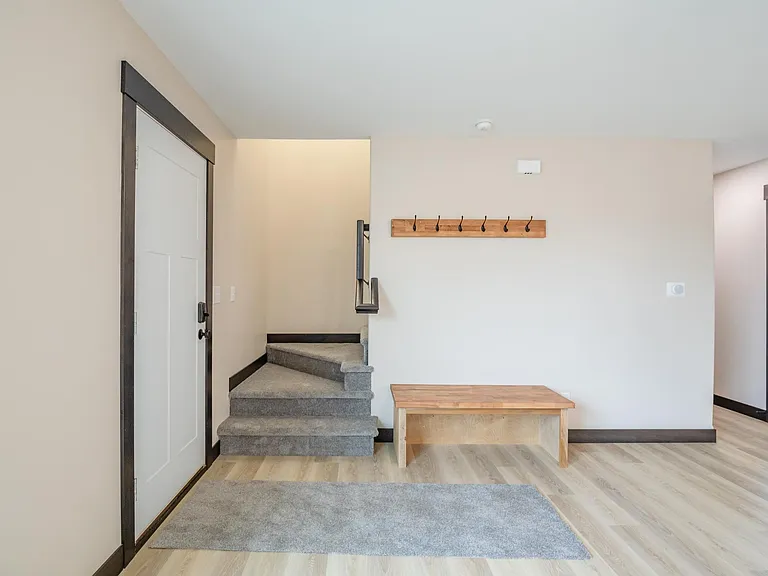 526 7th Ave SW #B — Photo 5
