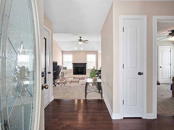 3rd image of 2440 Andersonville Dr