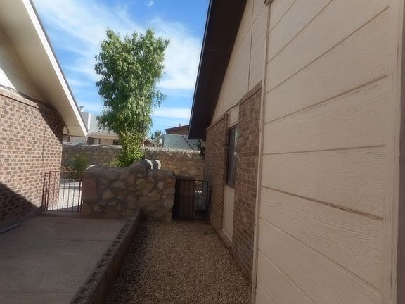 4th image of 12136 Singing Quail Dr